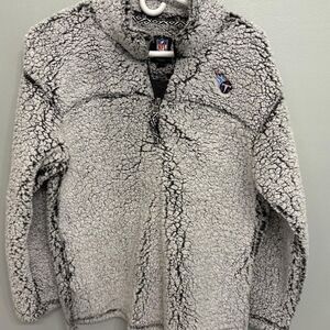 Grey and black Tennessee Titans Sherpa jacket 1/4 zip
Size MD
